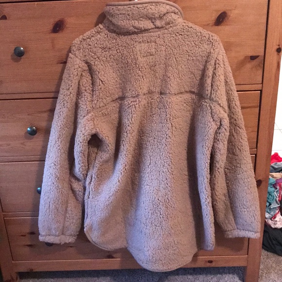NEW Abercrombie and Fitch Sherpa pull over l - Picture 4 of 4
